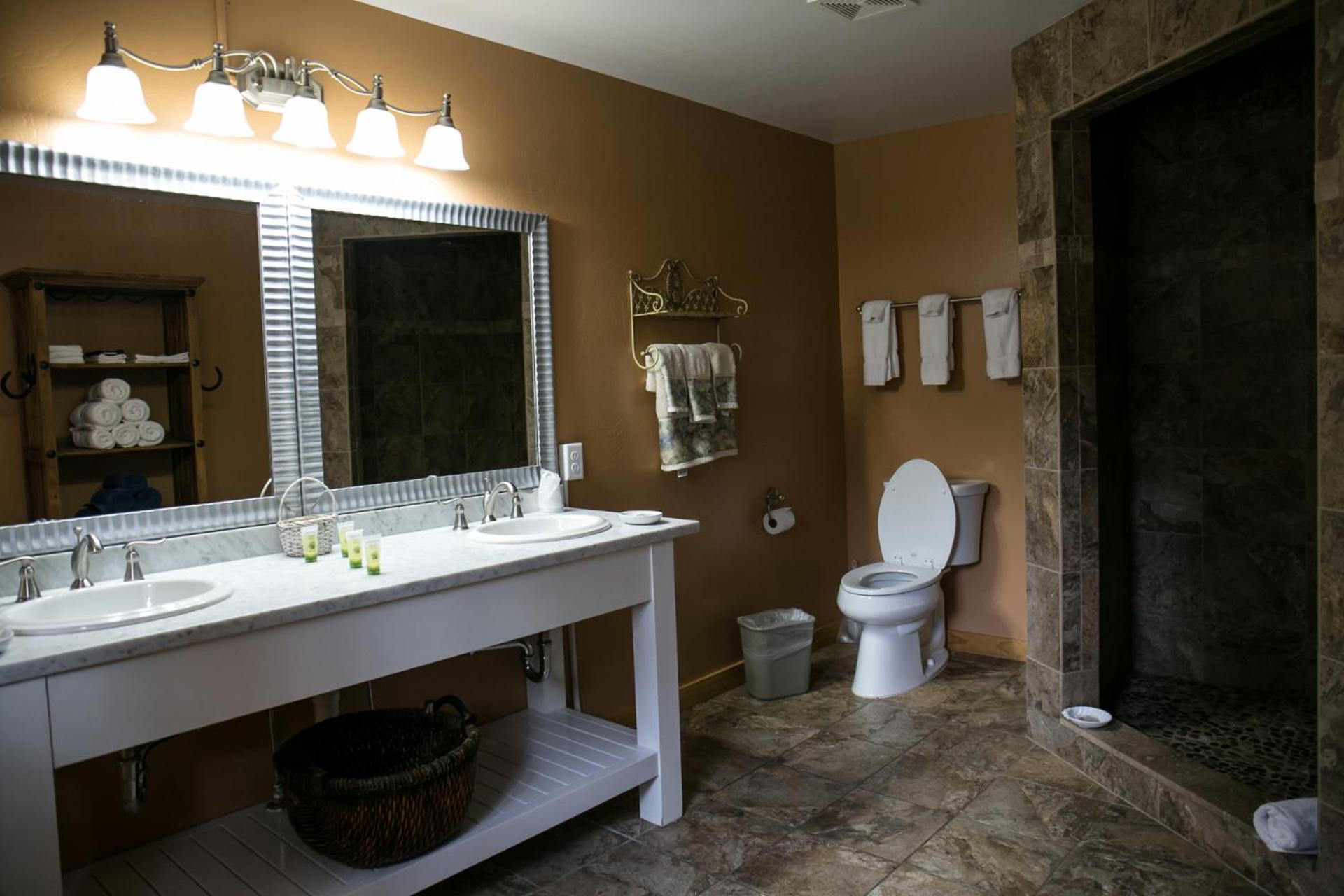 Holy Smoke Resort Keystone Room photo