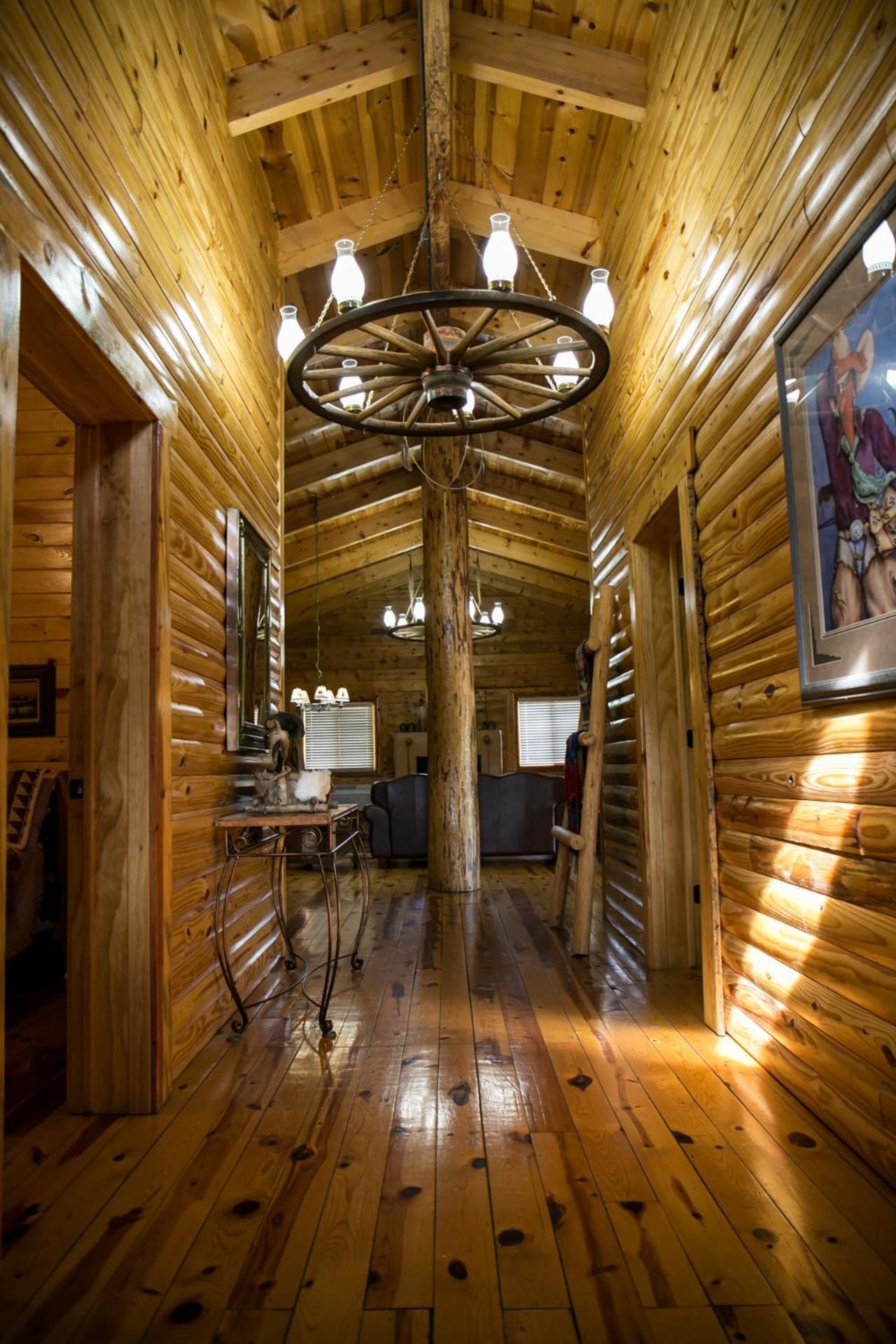 Holy Smoke Resort Keystone Room photo